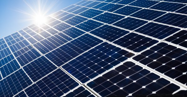 Panneau solaire photovoltaïque : investir dans l'énergie durable